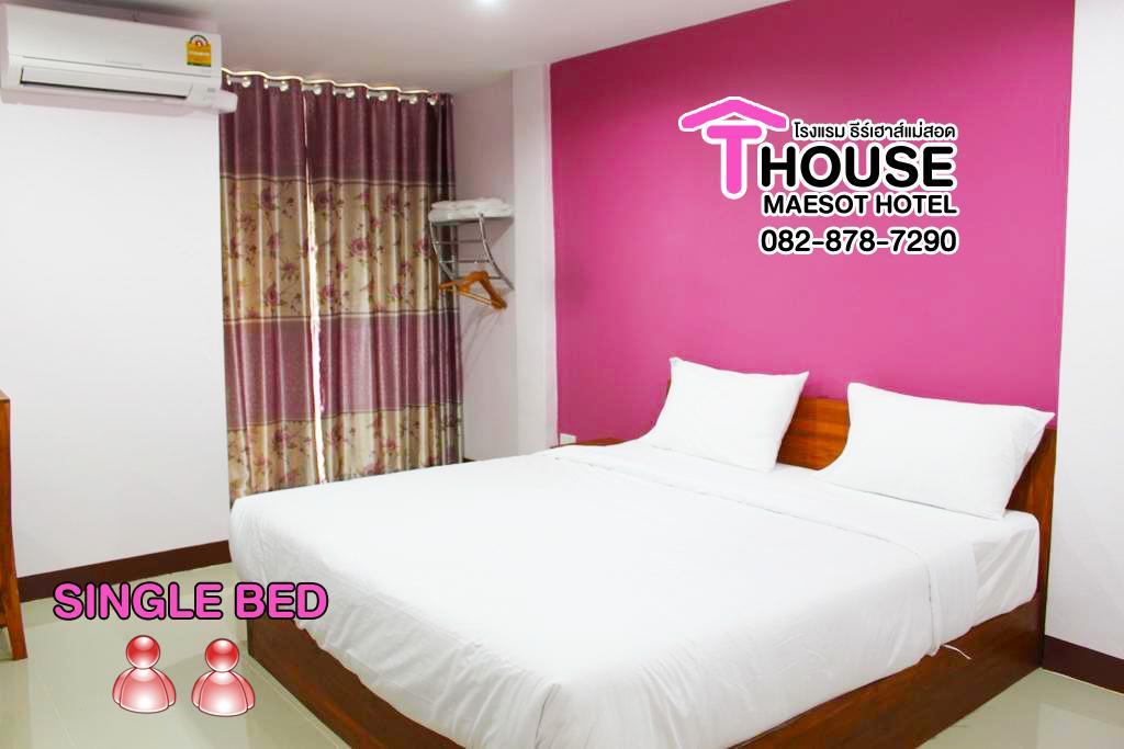 Hotel T. House Mae Sot Esterno foto