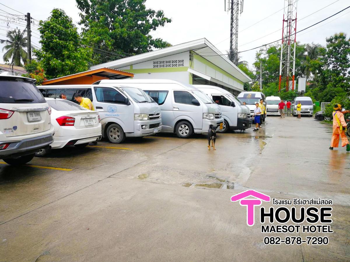 Hotel T. House Mae Sot Esterno foto