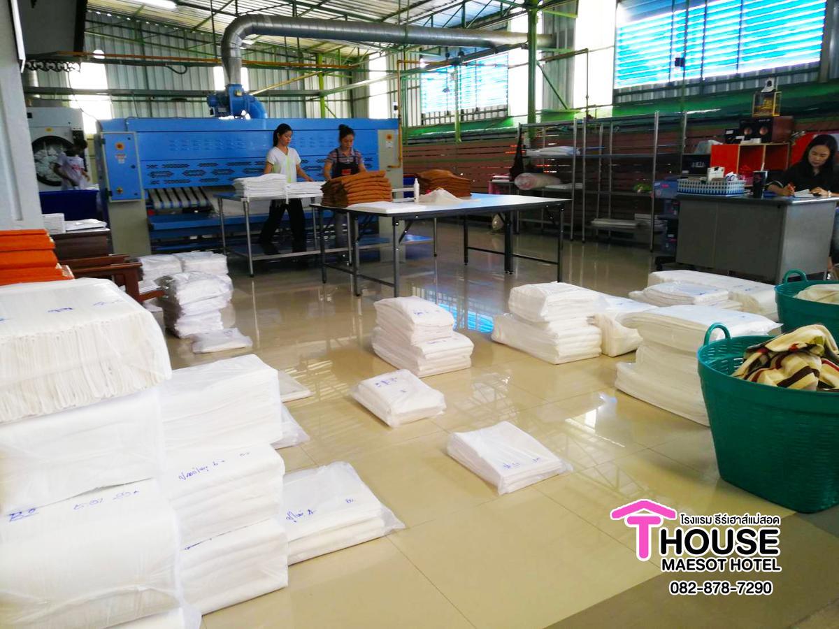 Hotel T. House Mae Sot Esterno foto