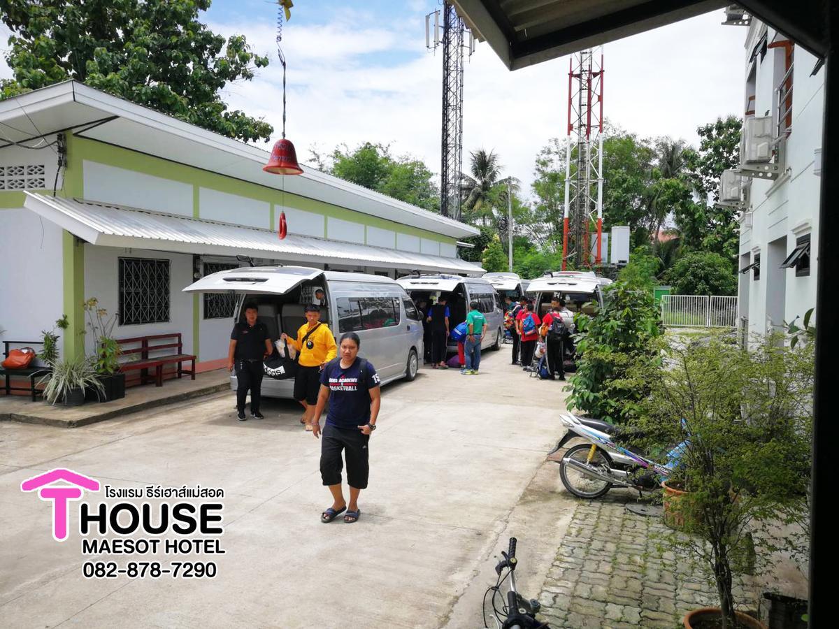 Hotel T. House Mae Sot Esterno foto